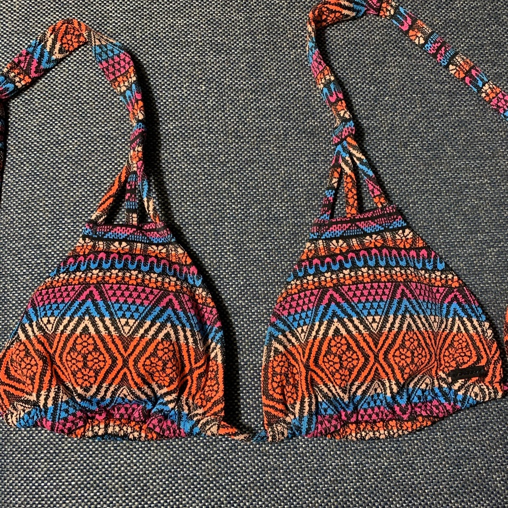Volcom Triangle Bikini Top - Picture 2 of 6